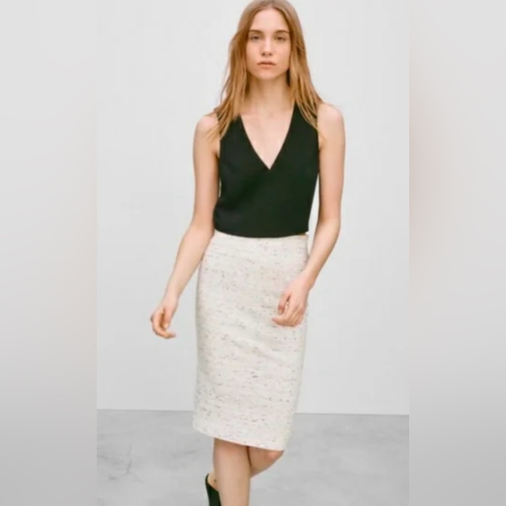 Aritzia White Gray Pencil Skirt Knee-Length Work